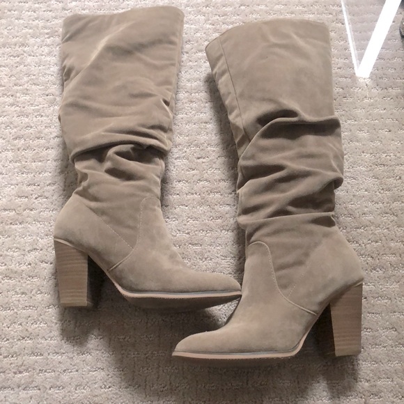 Shoes - Size 7.5 taupe slouchy heel boots